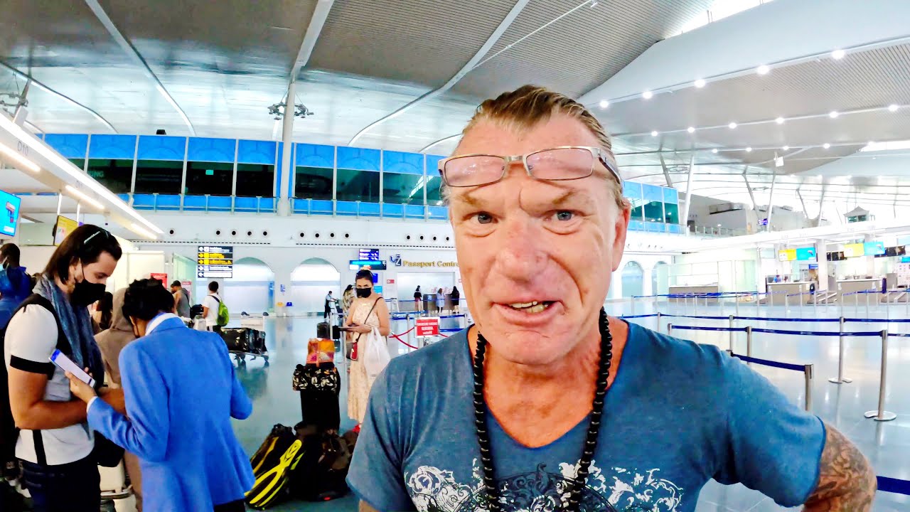 Last Minute Flight to Kuala Lumpur Malaysia from Phuket Thailand
