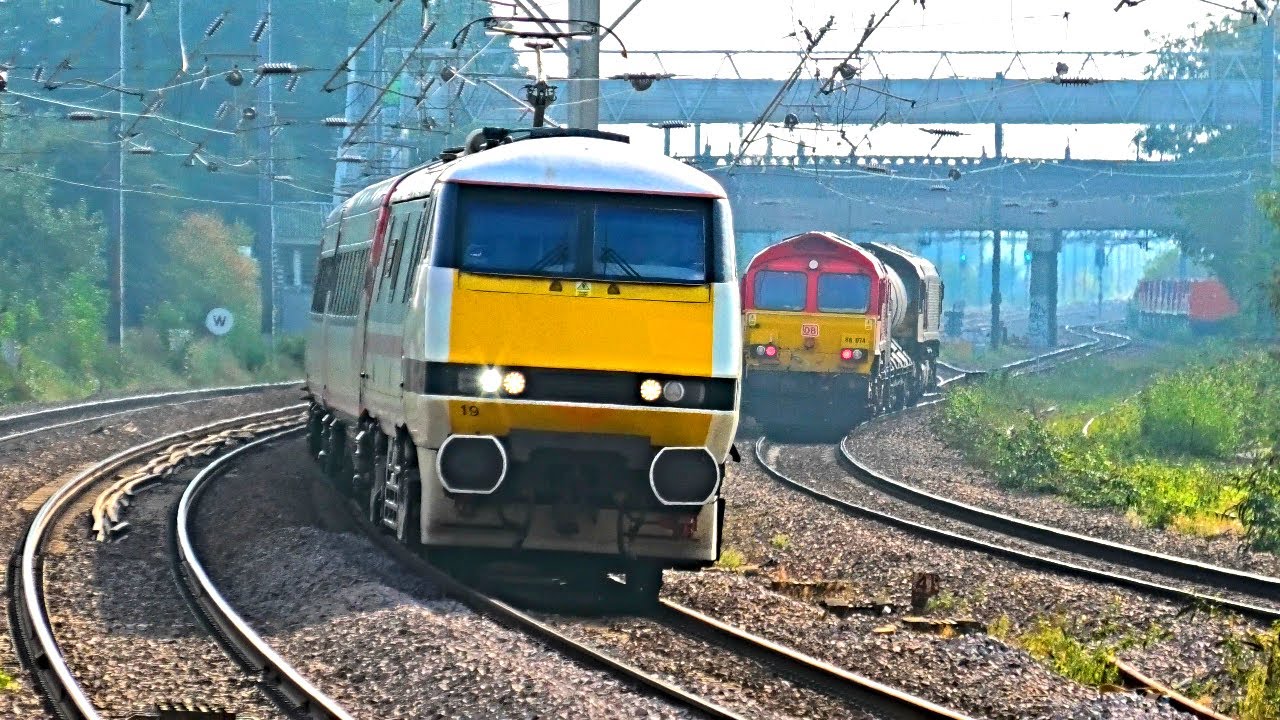 Trains at Biggleswade Station, ECML | 09/10/21
