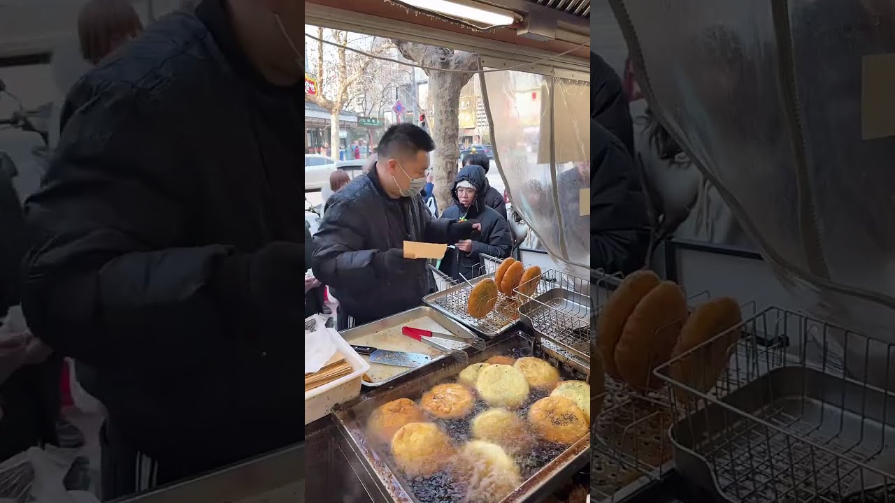 Enjoying delicious food - 纵览美食直播