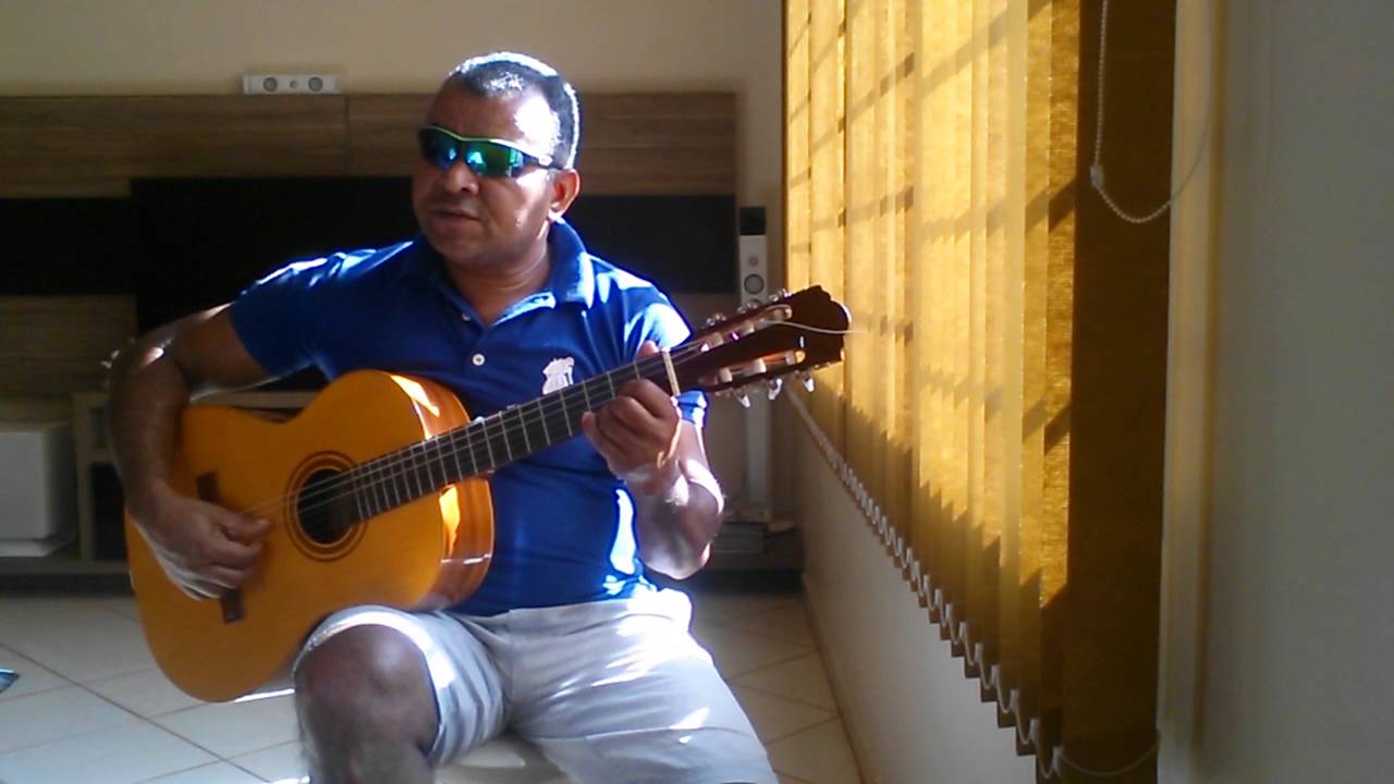 Amado Batista ( Cover  ) - Meus braços te esperam .