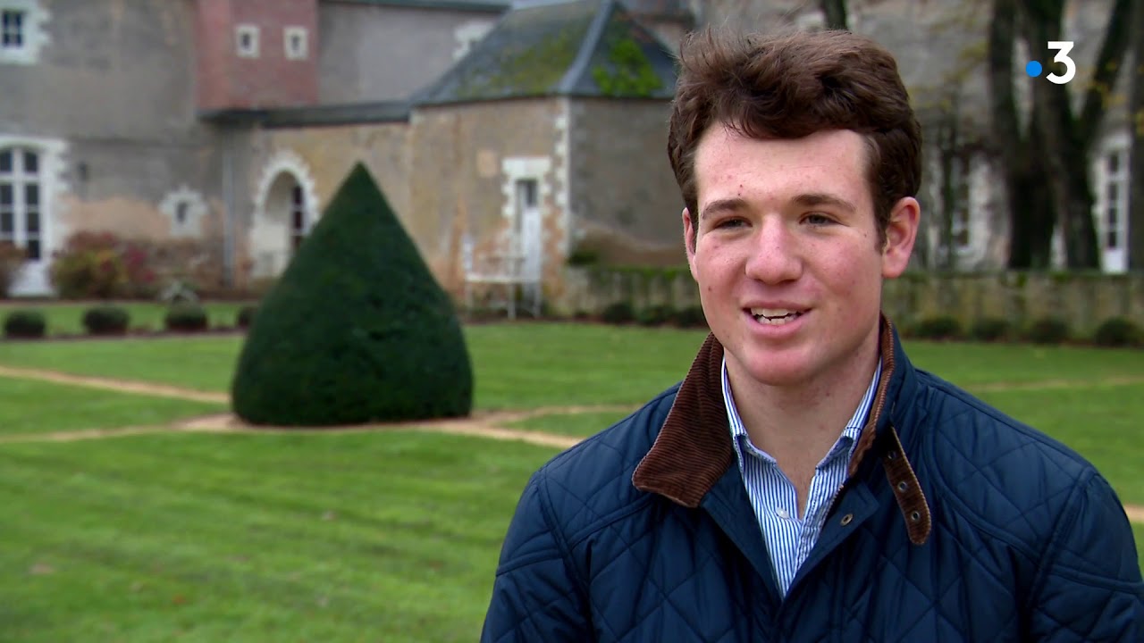Sarthe : vent de jeunesse sur le Château d'Oyré