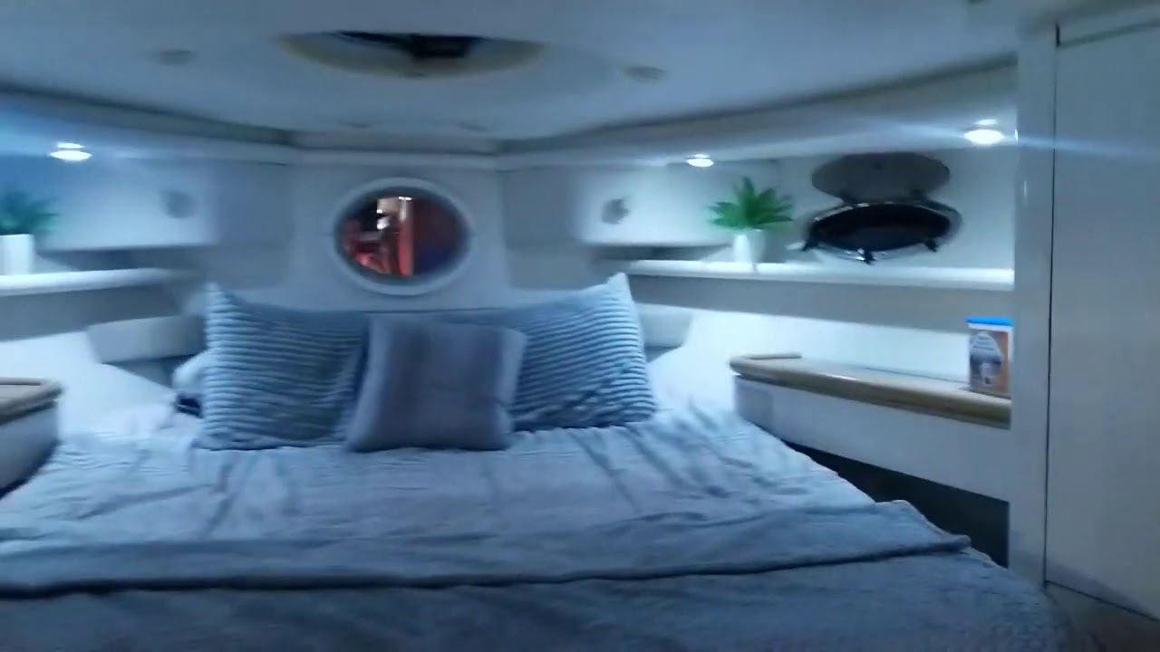 Our 1999 Maxum 3700 SCR Walkthrough.