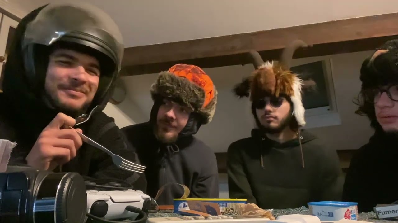 Naruto se multiplie pour une degustation de makrout au vin blanc (a ne pas regarder seul) 93