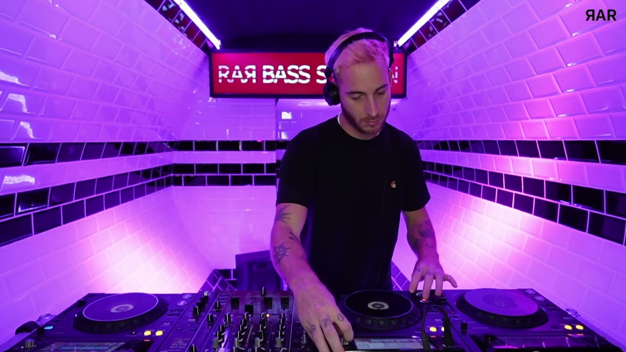SEE ROSE / 153 BPM - BASS STATION 2 - 116 / HARD GROOVE
