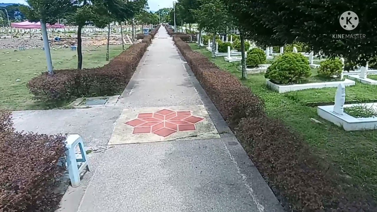 SUASANA PERKUBURAN ISLAM RAUDHATUL SAKINAH DI MALAYSIA