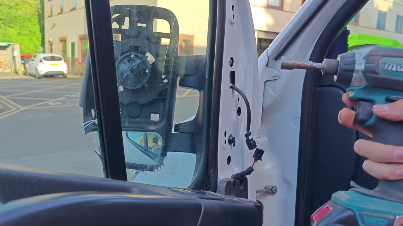 Van mirror in 5 minutes! Quickly change wing mirror on Movano, Master and Nissan etc