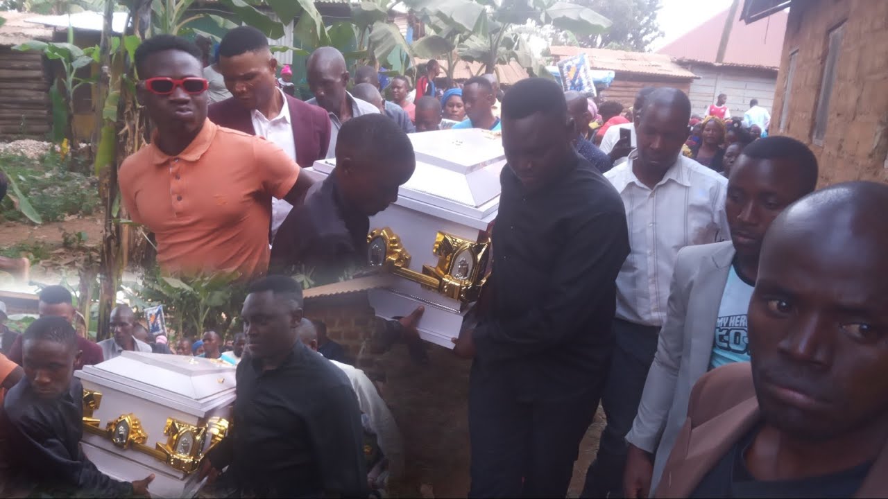 PASTOR JENGO ANDREW  ASITUDE KEESI NGA BAGENDA OKUZIKA SENGA NAKISOZI
