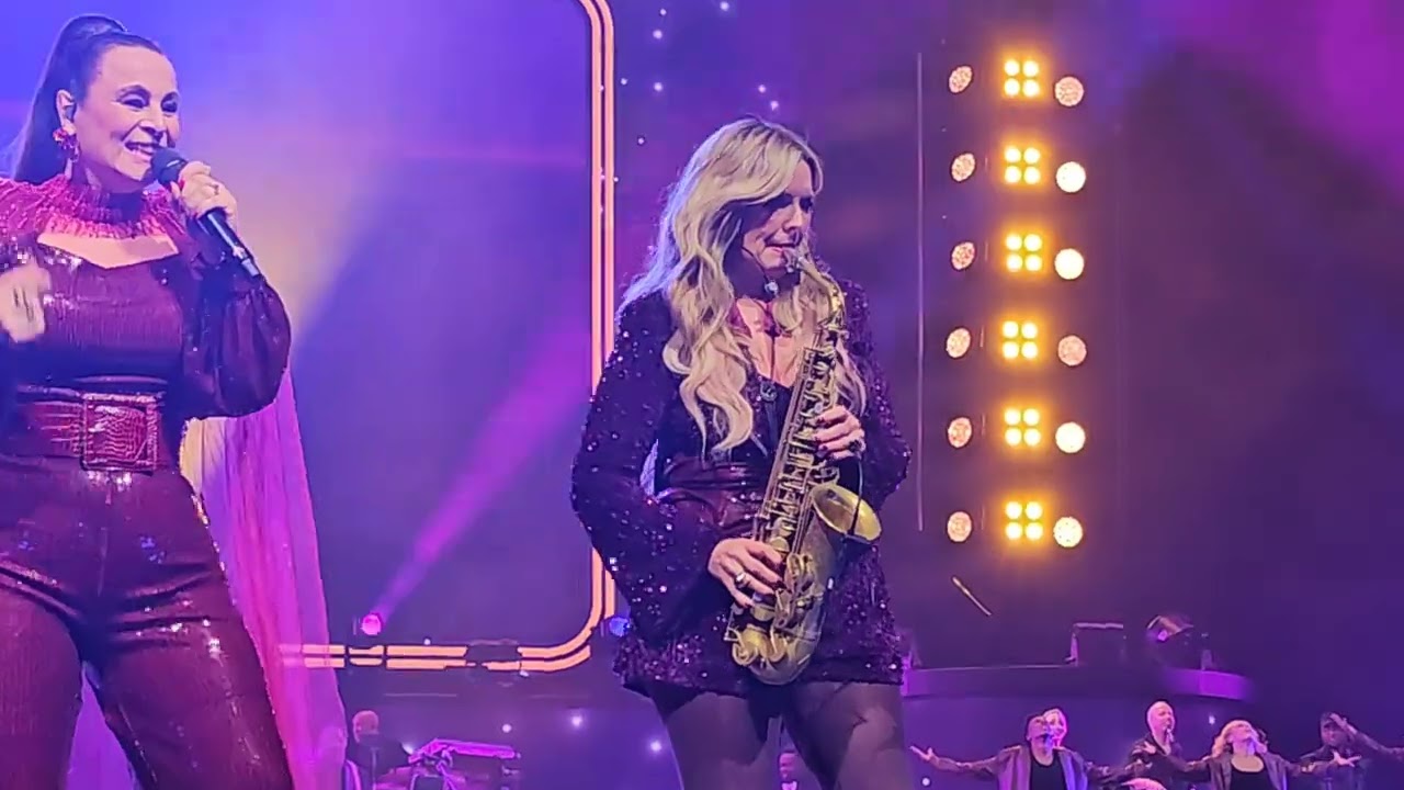 Ladies of soul 2025 - Start and first medley