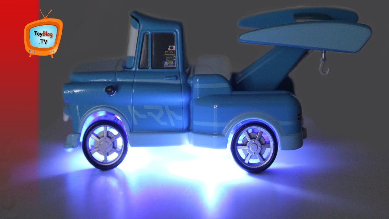 Light Up Cars2 Disney Tokyo Deluxe Die Cast Set Tokyo Mater Lightning McQueen Wingo Boost DJ Kabuto