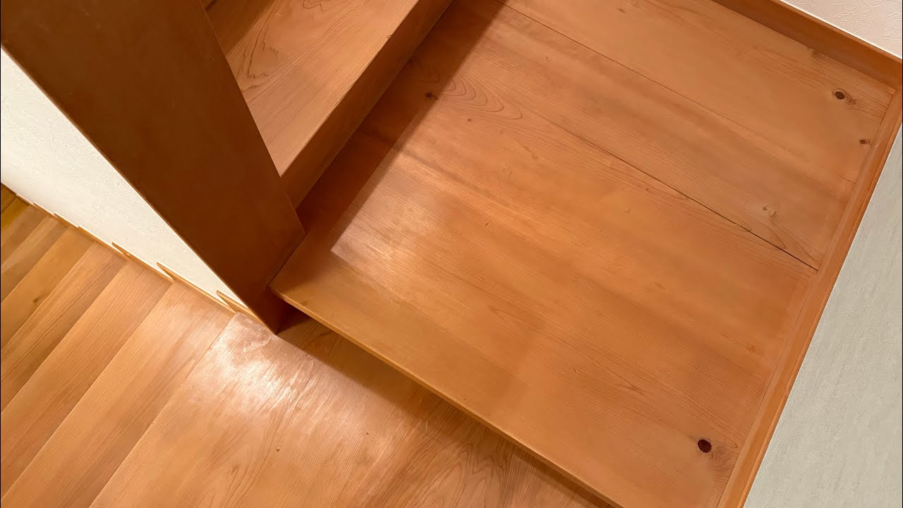 ［DIY］　ハウスクリーニング　長期放置物件のクタビレた階段を復活させたい！2日目。