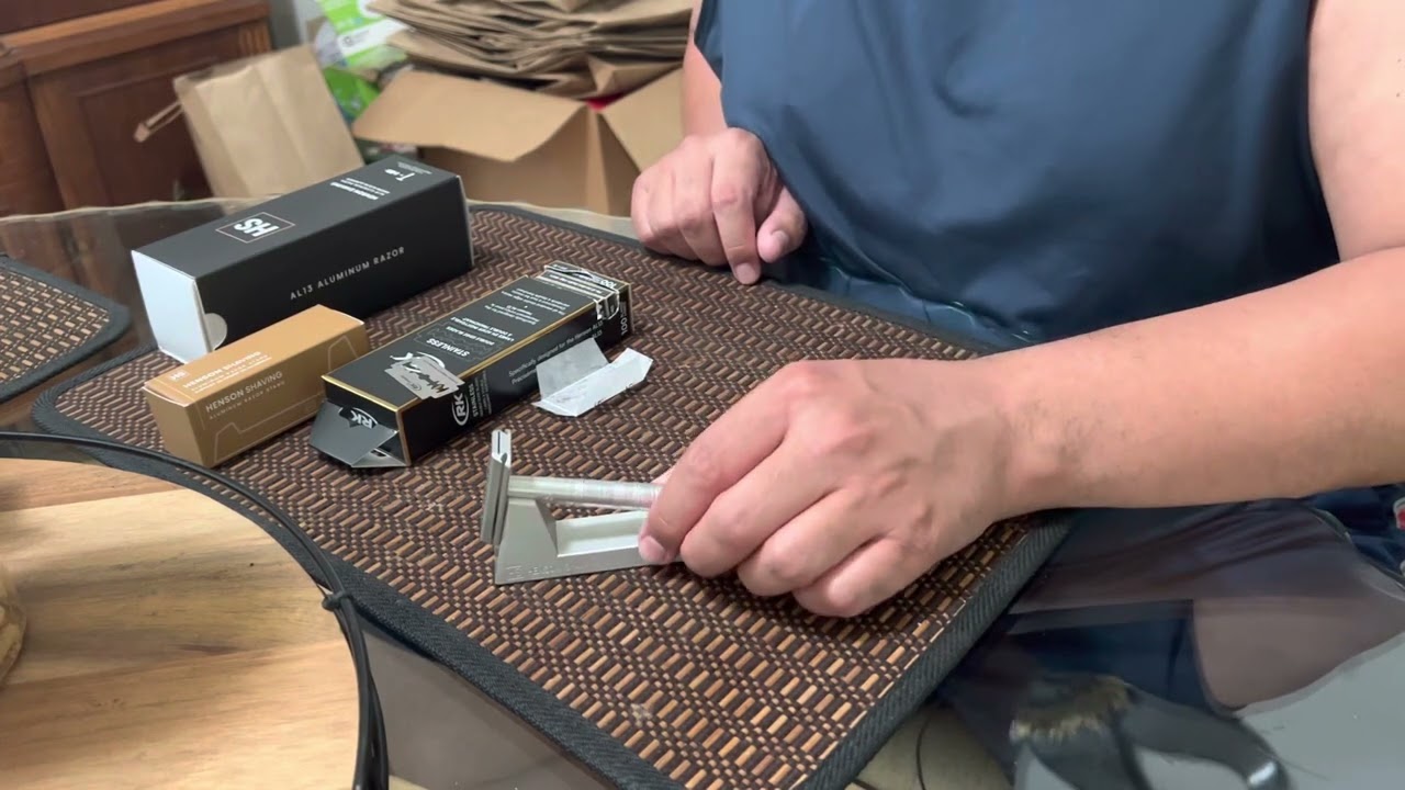 The Henson AL13 safety razor!