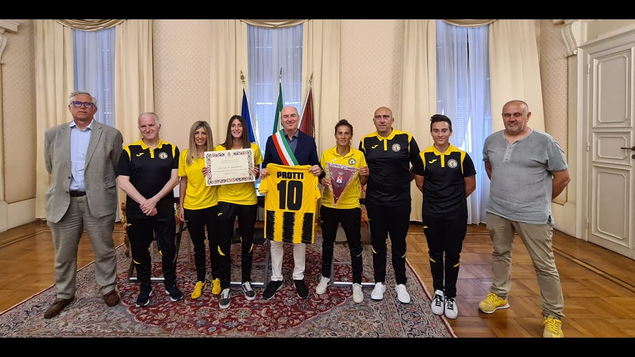 NEWS FUTSAL - La10 femminile premiata in Comune