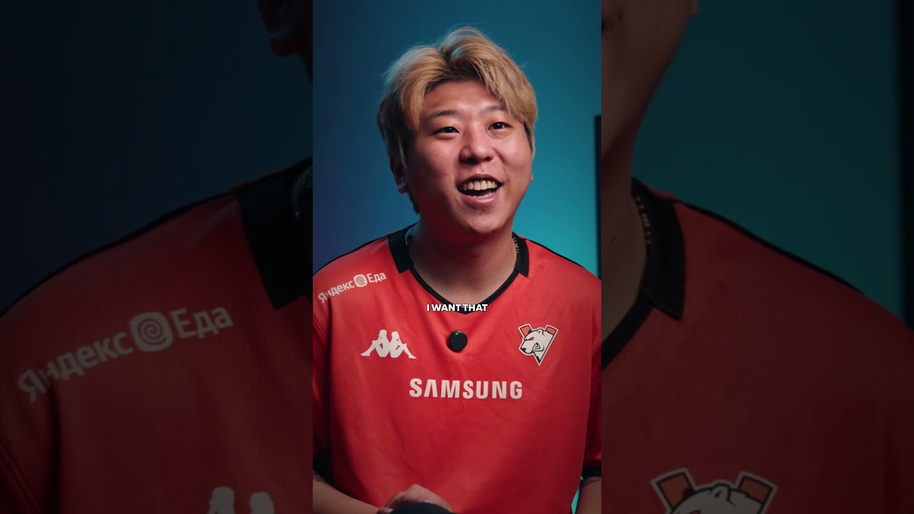 Smash is sharing his favorite footballer ⚽️ #overwatch2 #virtuspro