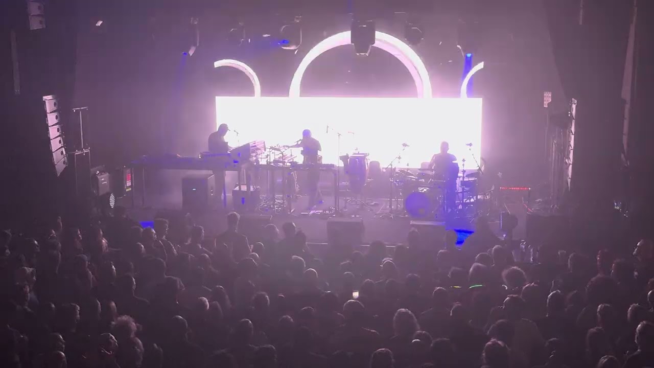 Leftfield LIVE in Auckland , NZ prt 3