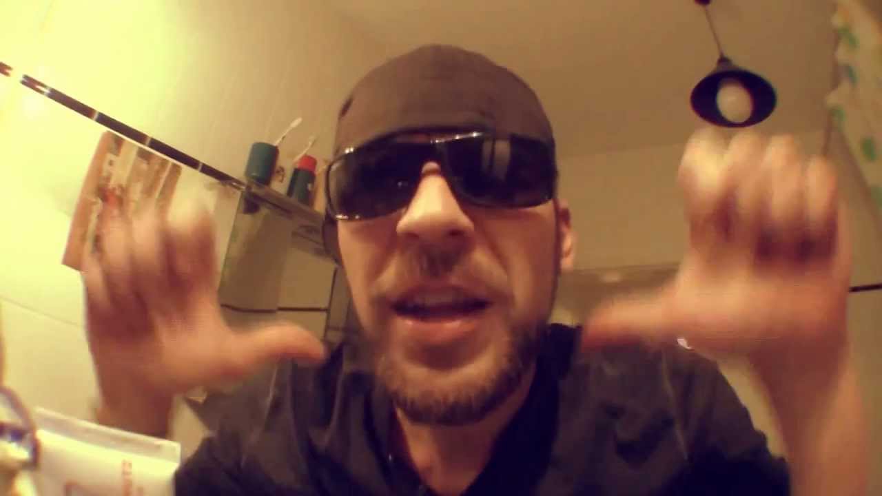 #Abfallkalender2013 #20 Stupidozid - Josephine (Beat von Gossenbeats)