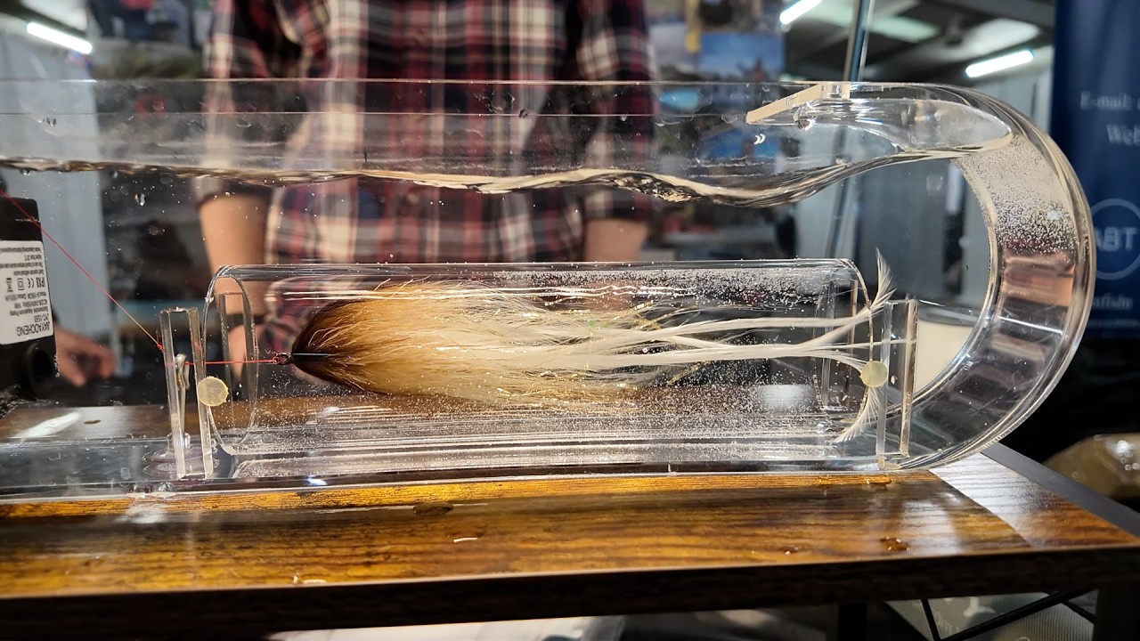 Part 7  TYING A PIKE FLY