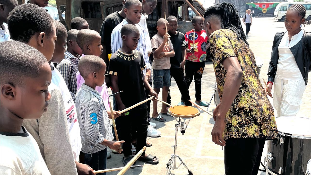 Centre d’apprentissage batterie Boya Toyekola cours avec STEROY