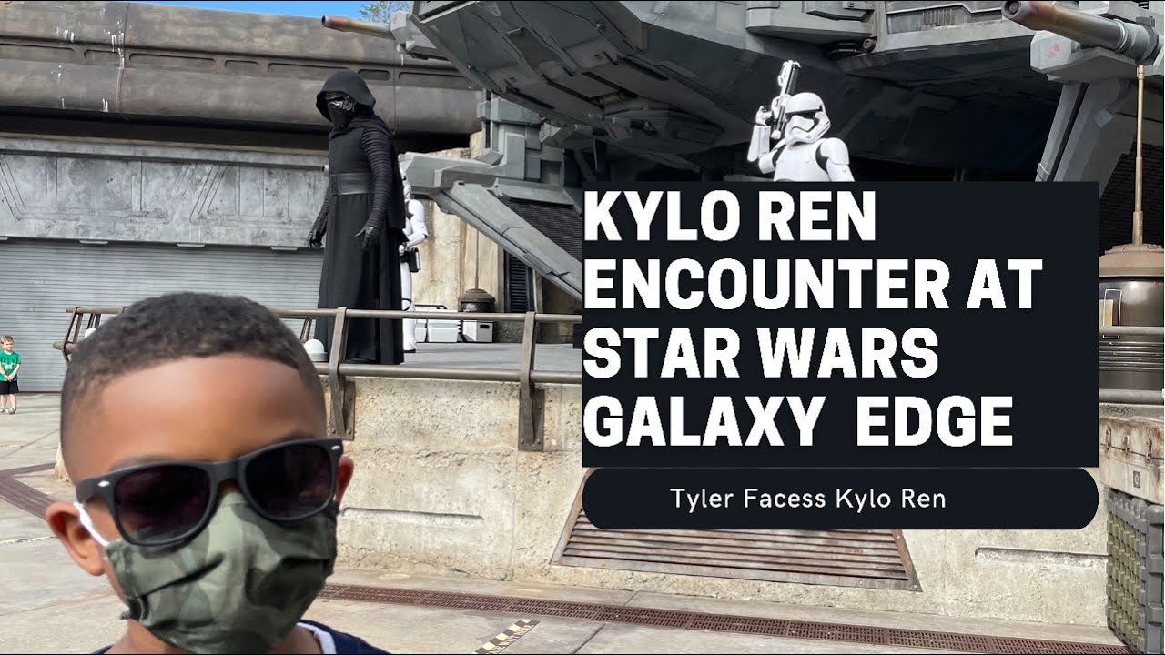 Kylo Ren Encounter at Star Wars Galaxy Edge