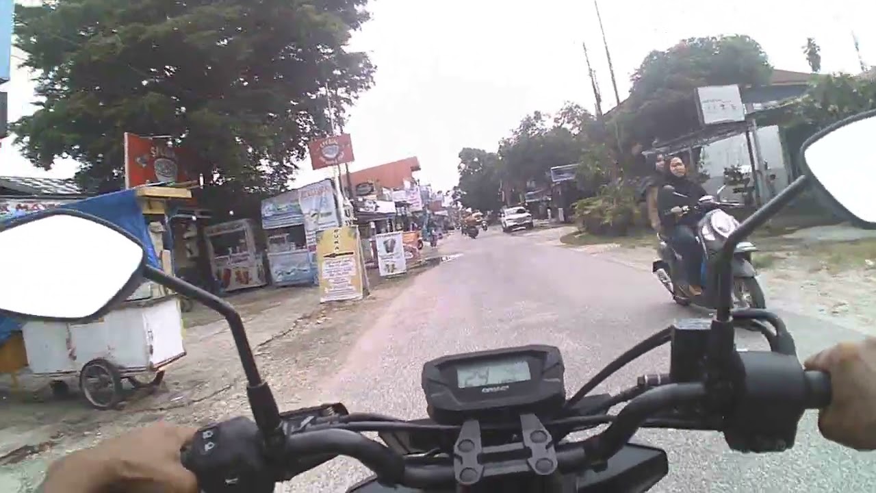 Still Riding with Honda New Beat Street video.