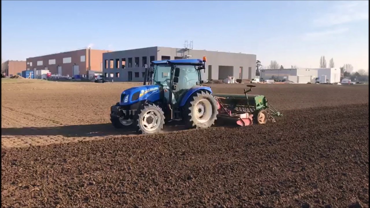 Semina erba medica 2019: New Holland T4.75s + Combinata 3 metri. Alfa Alfa Seeding