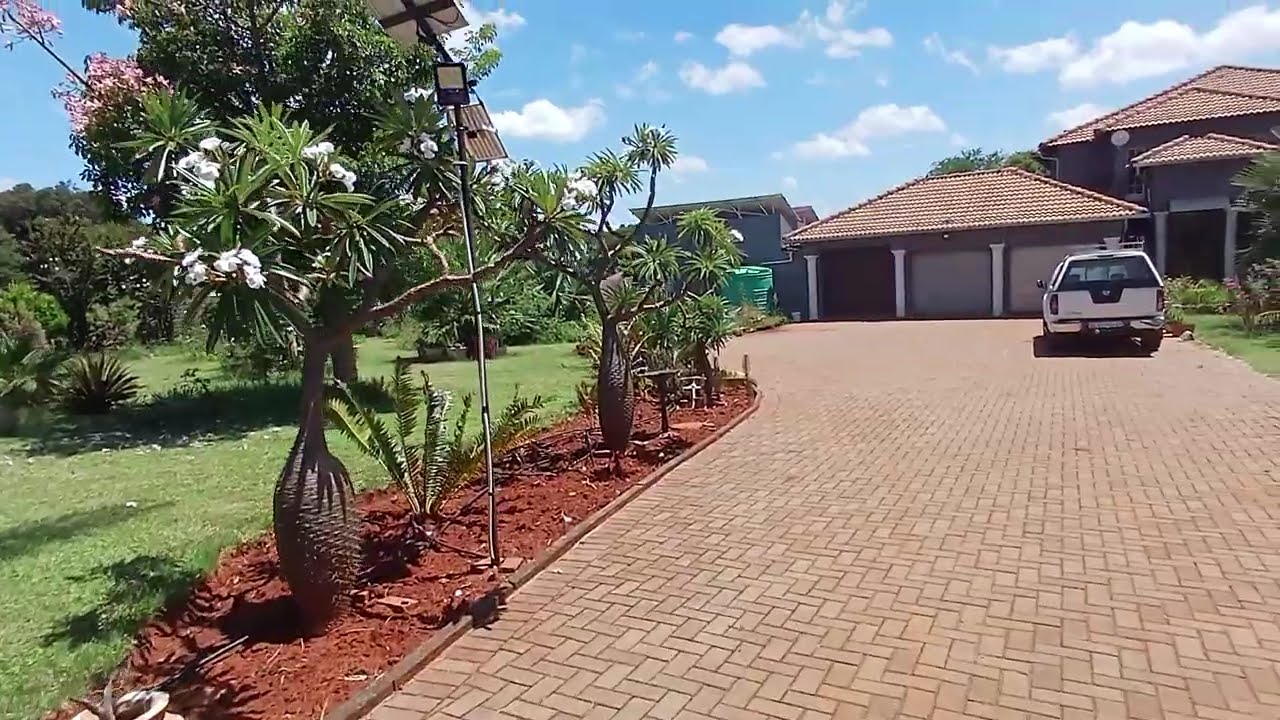 Strydfontein | 1 Hectare Property with 3-Bedroom Home, Pool & large Garden