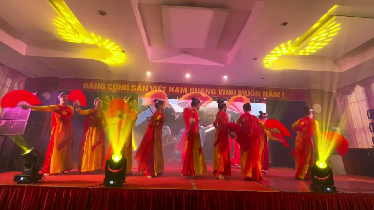 Một vòng Việt Nam - Giải nhì GLVN Apromaco 2025 