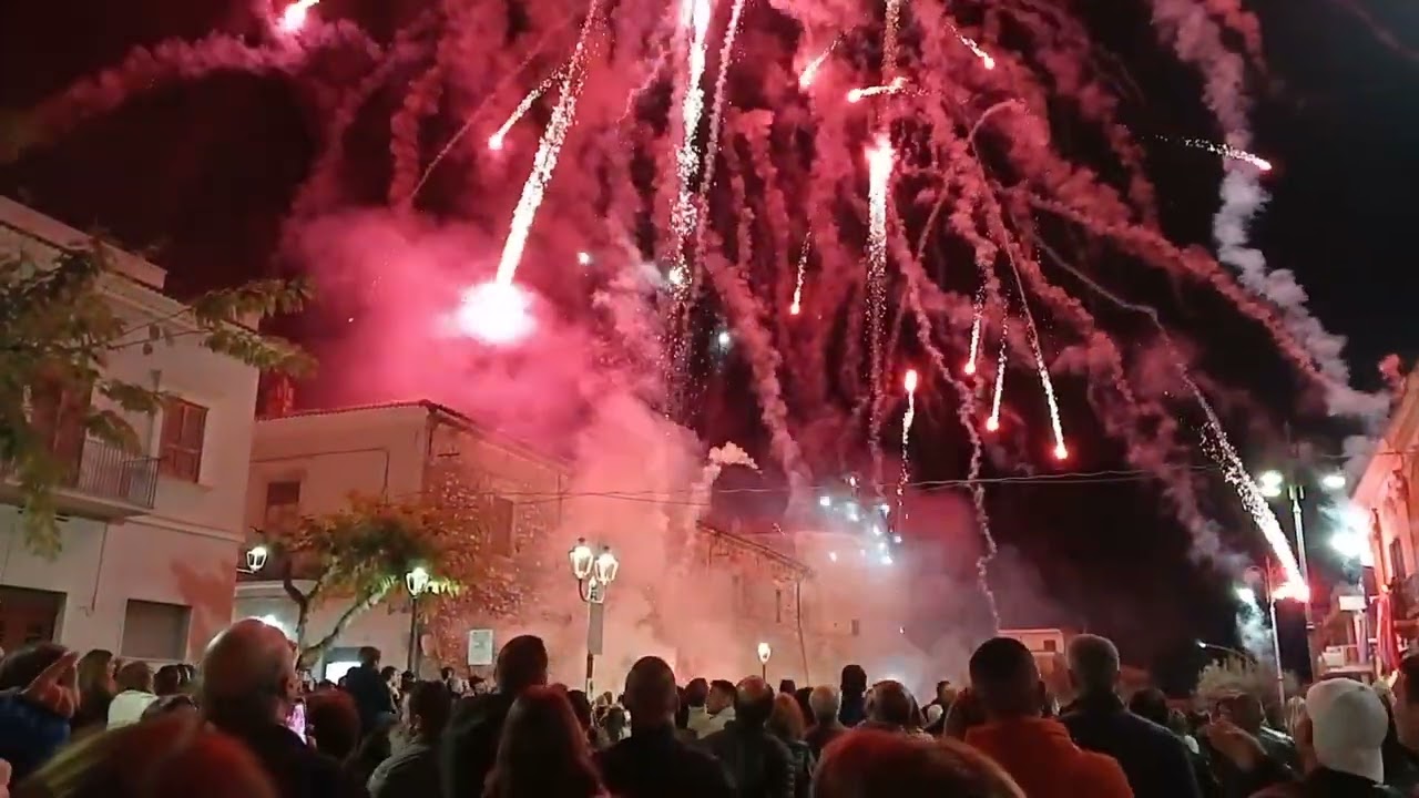 Fuochi in piazza Apricena 12-10-2025
