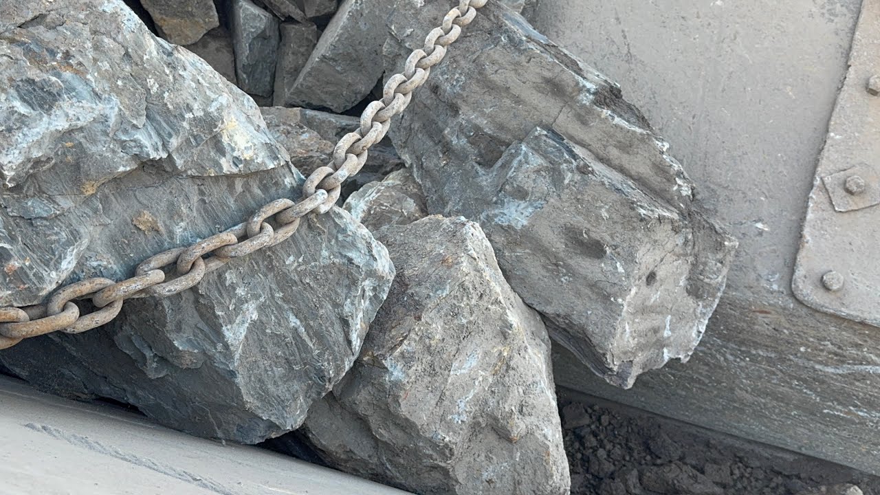 Bigger Rocks Crushing Satisfying ASMR / Stone Shredder In Action #rockcrusher #asmrsounds #hardrock