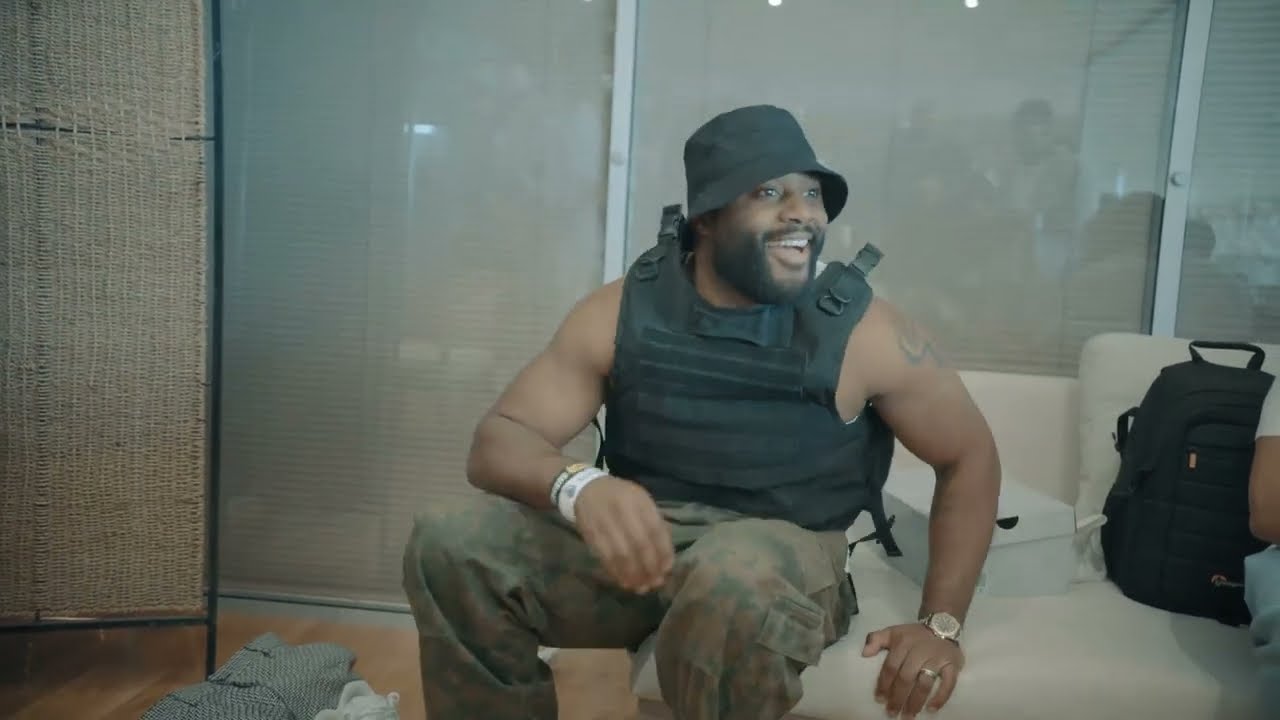 Gradur m'invite dans le backstage de son Concert - YardLand