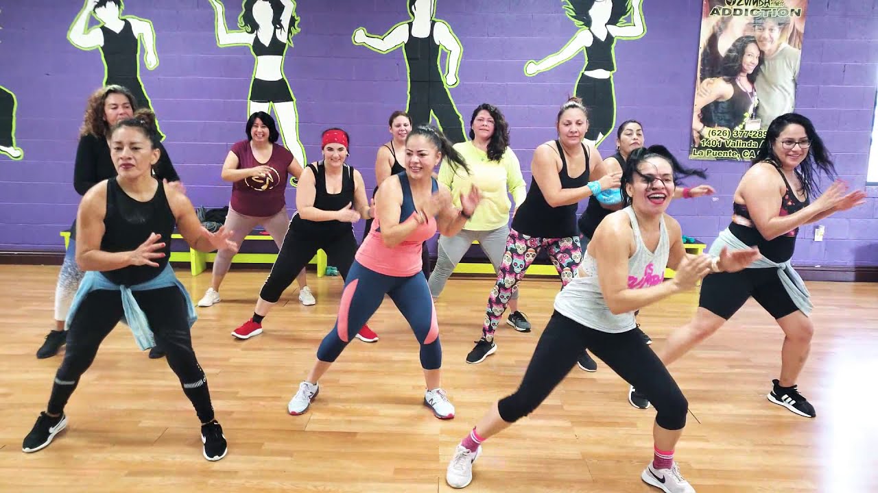 FUNK DANÇA DO ALARME - CON MIS CHIKAS BELLAS
