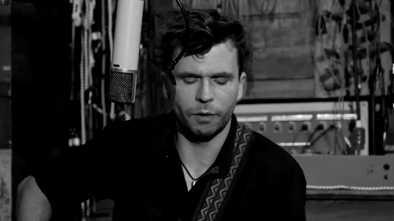 Limboski - La Boheme (Charles Aznavour cover)