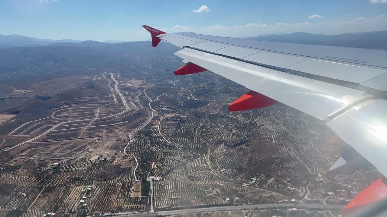 Heraklion airport Crete, landing. EasyJet A320.