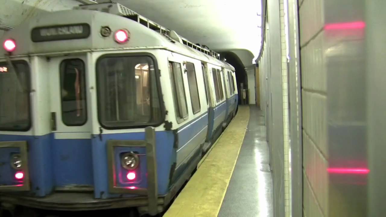MBTA Blue Line 0600s