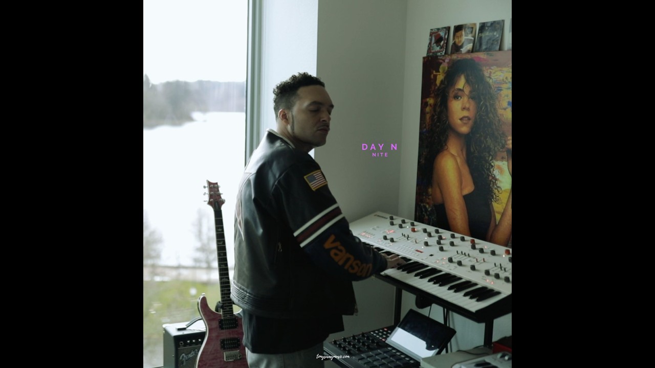 Playing a Wavy Pad Preset on the Magnolia Analog Synth - West Coast RNB type Beat (Day N Nite)