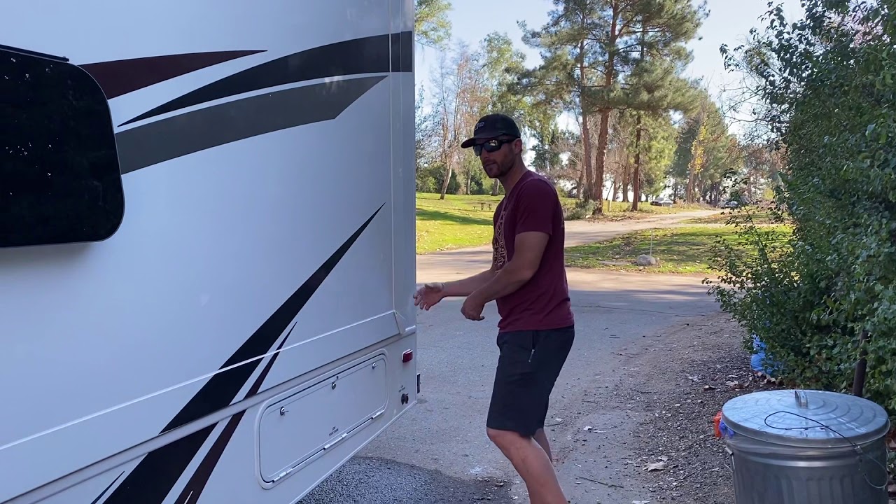 2020 Jayco Redhawk filling up water tanks