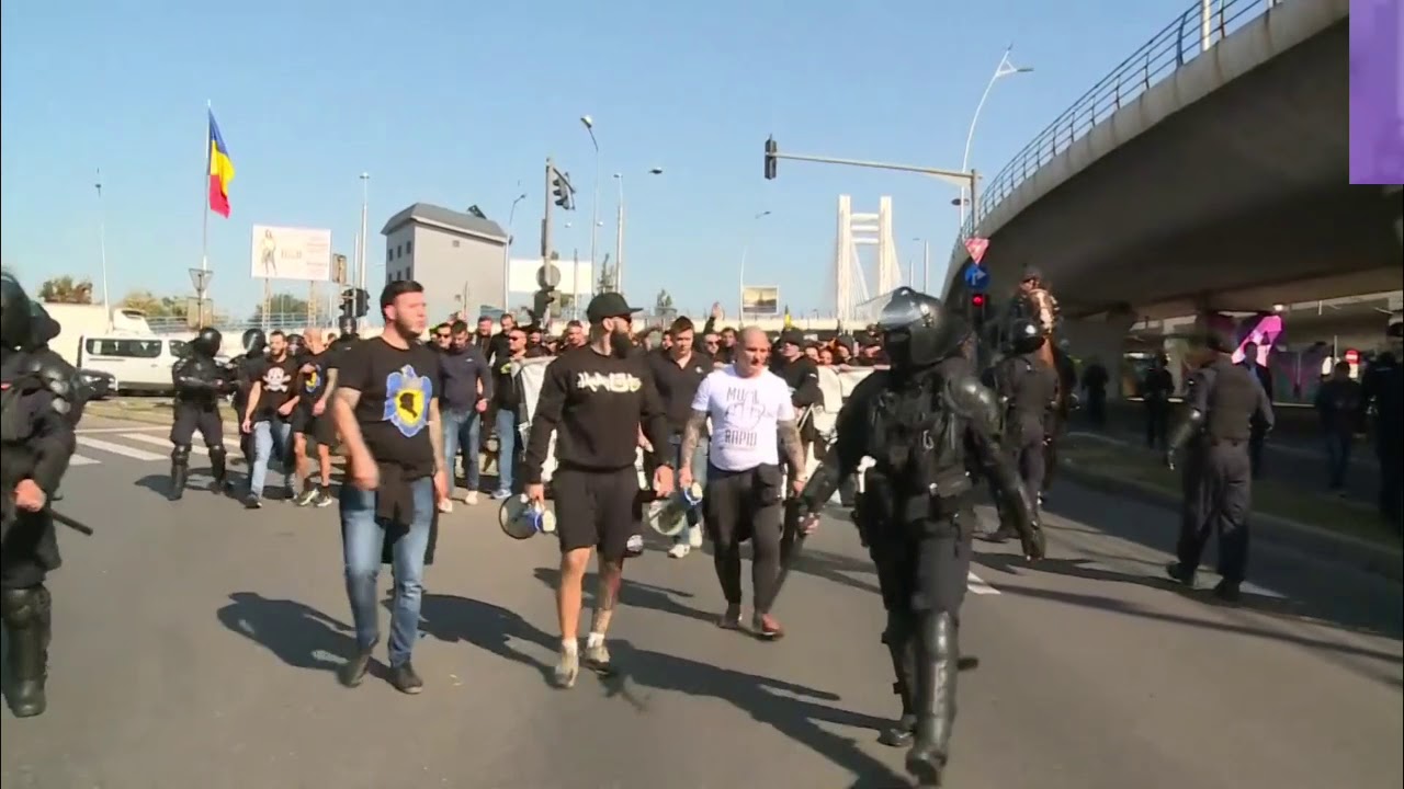 Suporterii petrolisti cele mai frumoase momente la Rapid - Petrolul 16.10.2019  HD