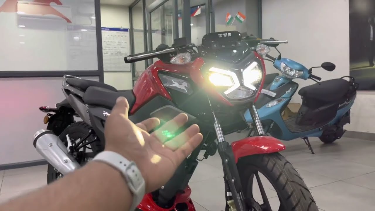Tvs Raider 125 New Model 2022 Full Review: On Road Price & Exhaust Sound ! Raider 125 Red Colour !!