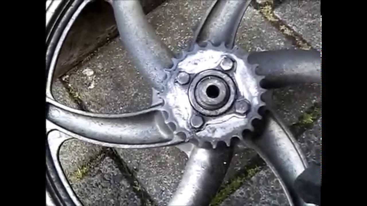 Achter tandwiel bouten zitten los