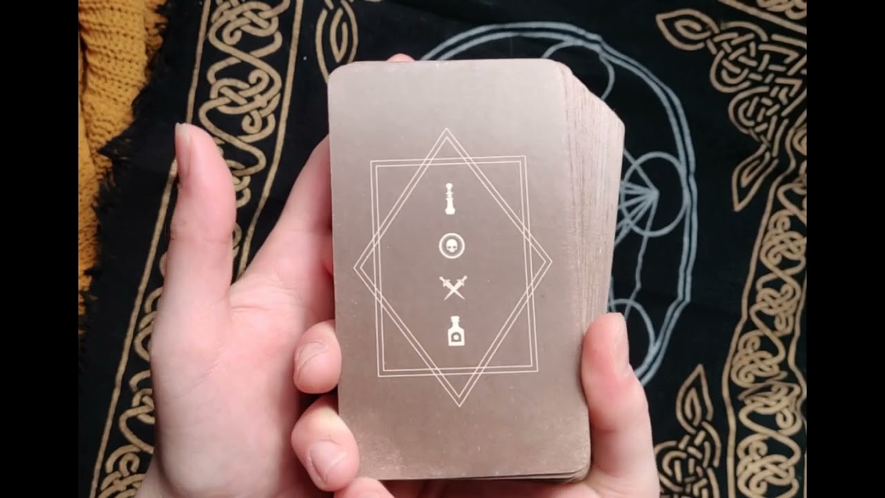 #EveryDayCarryTarot |¦| VR to @MarleneTheresa squatting like a gremlin in the back of my car