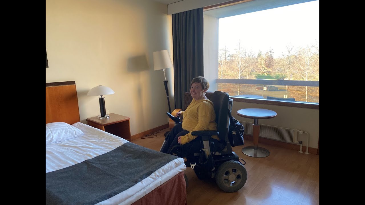 Kylpylähotelli Scandic Aulangon esteetön huone
