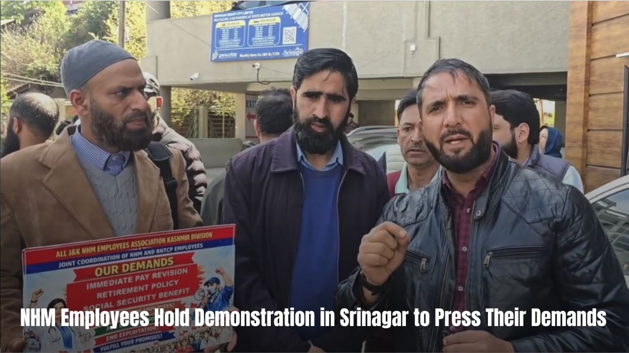 NHM Employees Hold Demonstration in Srinagar to Press Their Demands | JK News Today