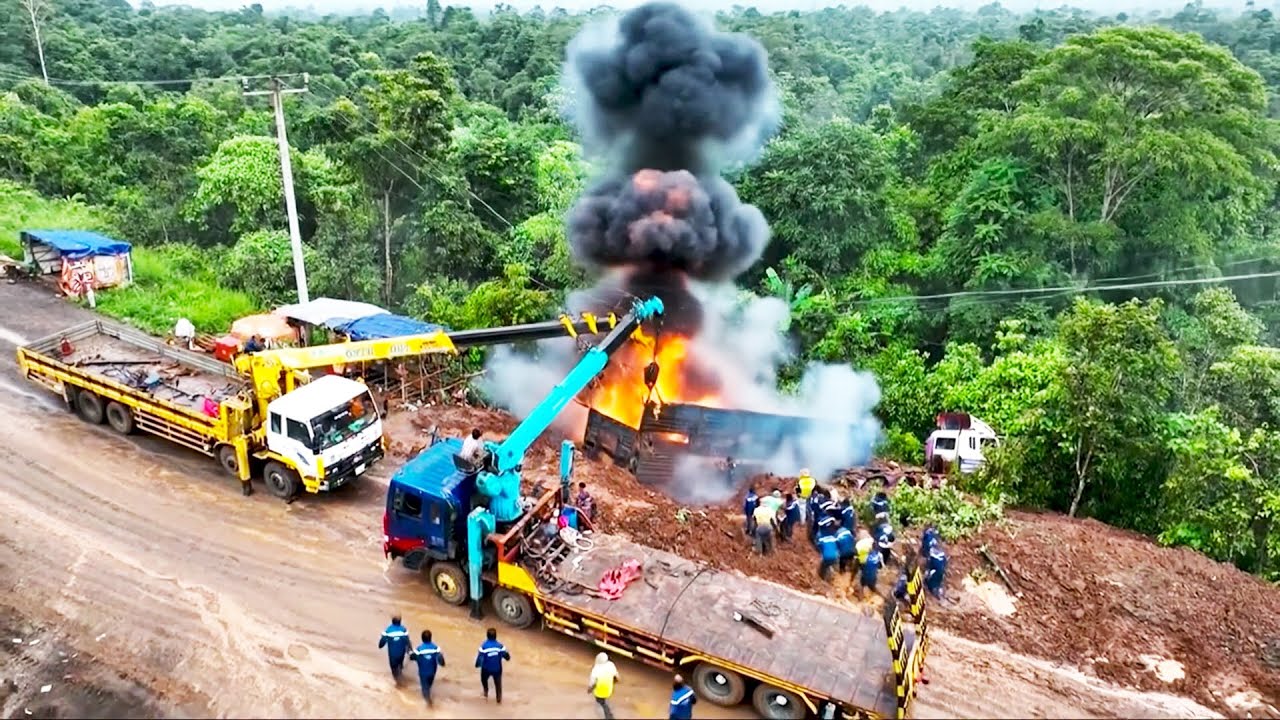 OMG!! TRUCK Gone Wrong Fail Of Mountain Road Dump Truck Accident Skills Recovery By 2 Crane Truck