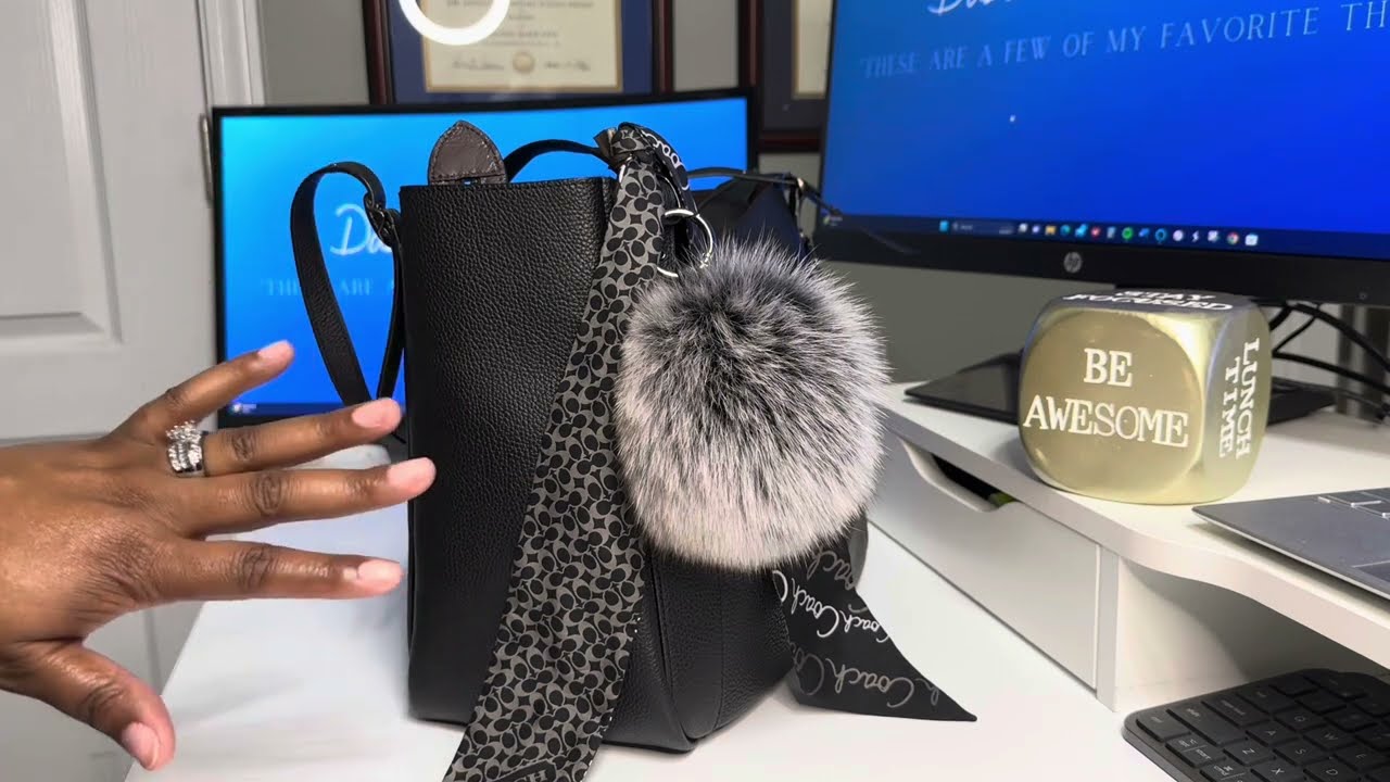 What’s in my bag? COACH Alana tote and small shopping haul 🎄Bag #2 #bagswithtags @Mom Ambition