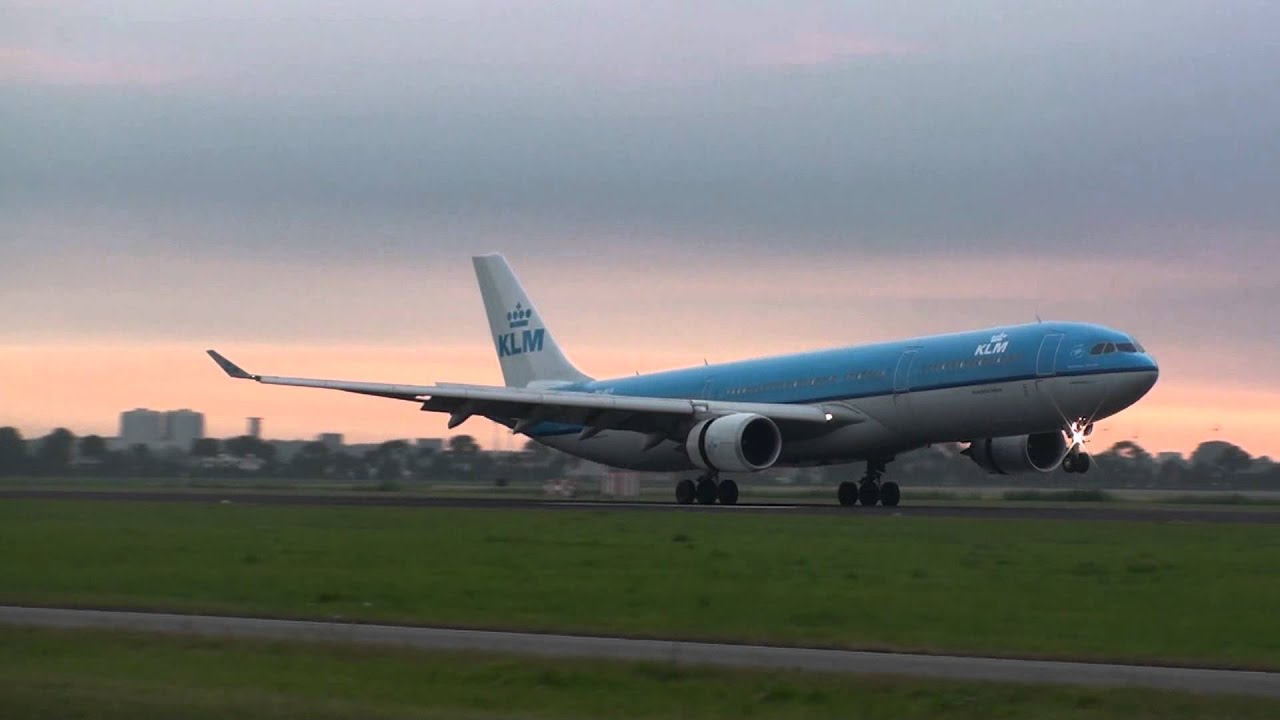 PH-AKA | KLM Airbus A330 Landing Amsterdam Runway 18R | 26 July 2013