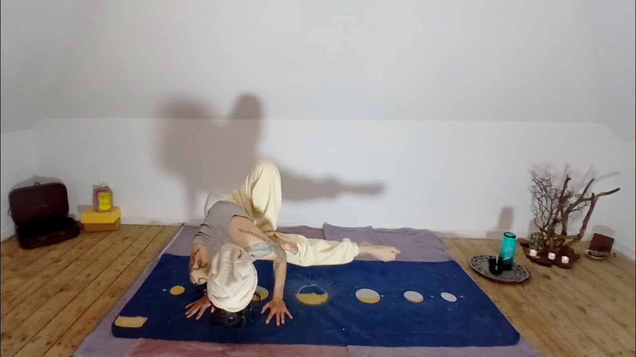 Vers la Posture de la Libellule 2/2 - Yoga Fire By Jo