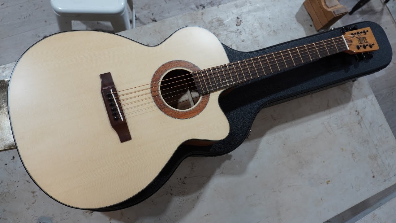Zamora Guitars - Acoustic Guitar OM Cutaway Full Build