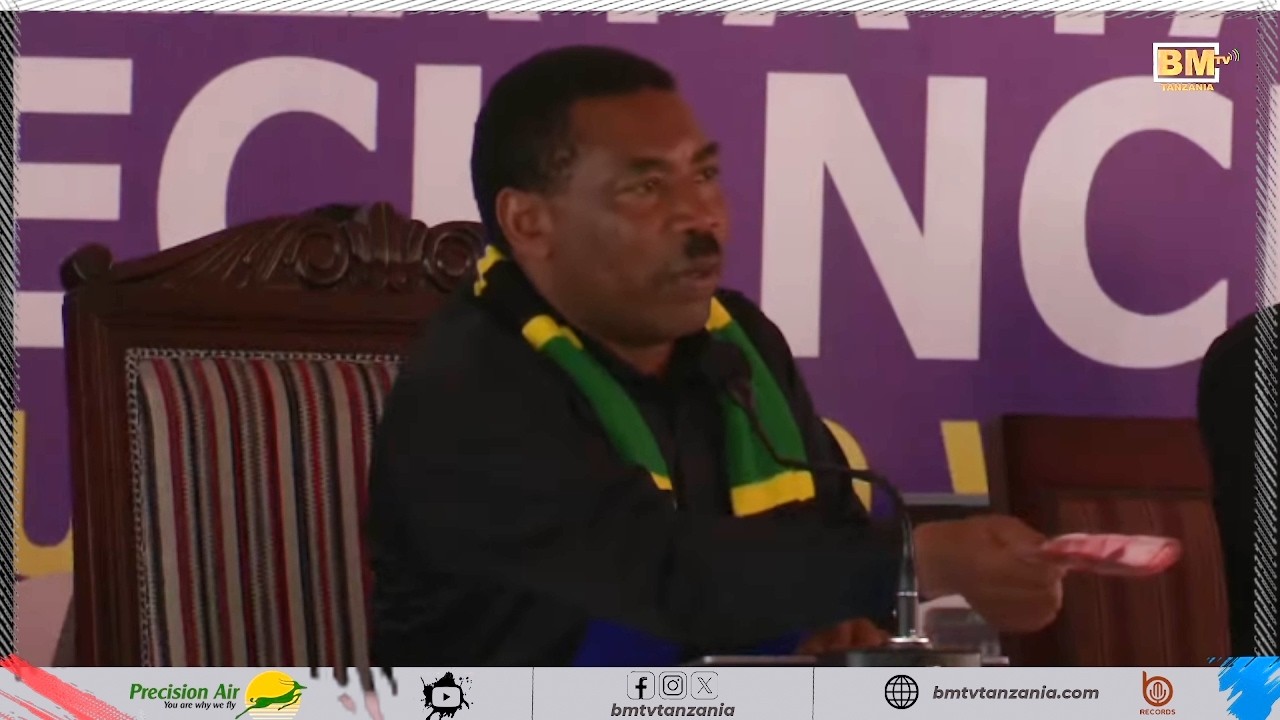 WAZIRI MKUU ATOA Hela Yake Mfukoni Kumsaidia Mwananchi
