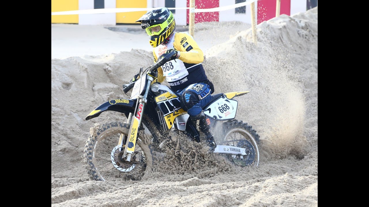 enduropale du Touquet vintage 2023 en partant dans les derniers dossard 668