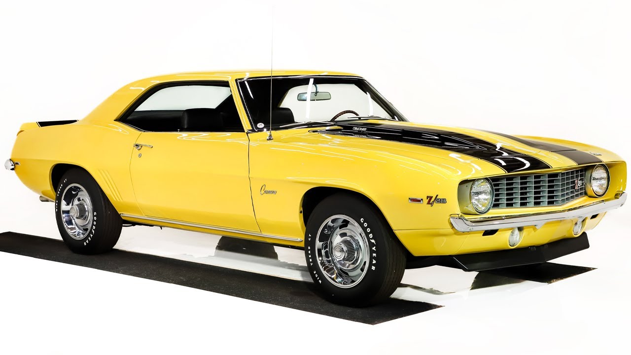 Chevrolet Camaro Z28 1969 года выпуска продаётся в Volo Auto Museum (V22035)