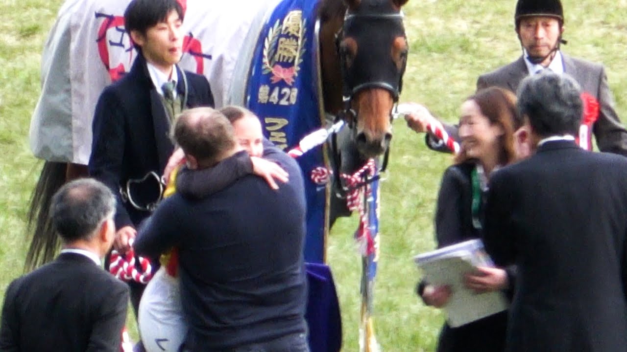 【フェブラリーステークス2025】剛腕R.キング姉さんJRAの歴史に名を刻みパートナーと熱い抱擁‼口取り～表彰式 現地映像 コスタノヴァ